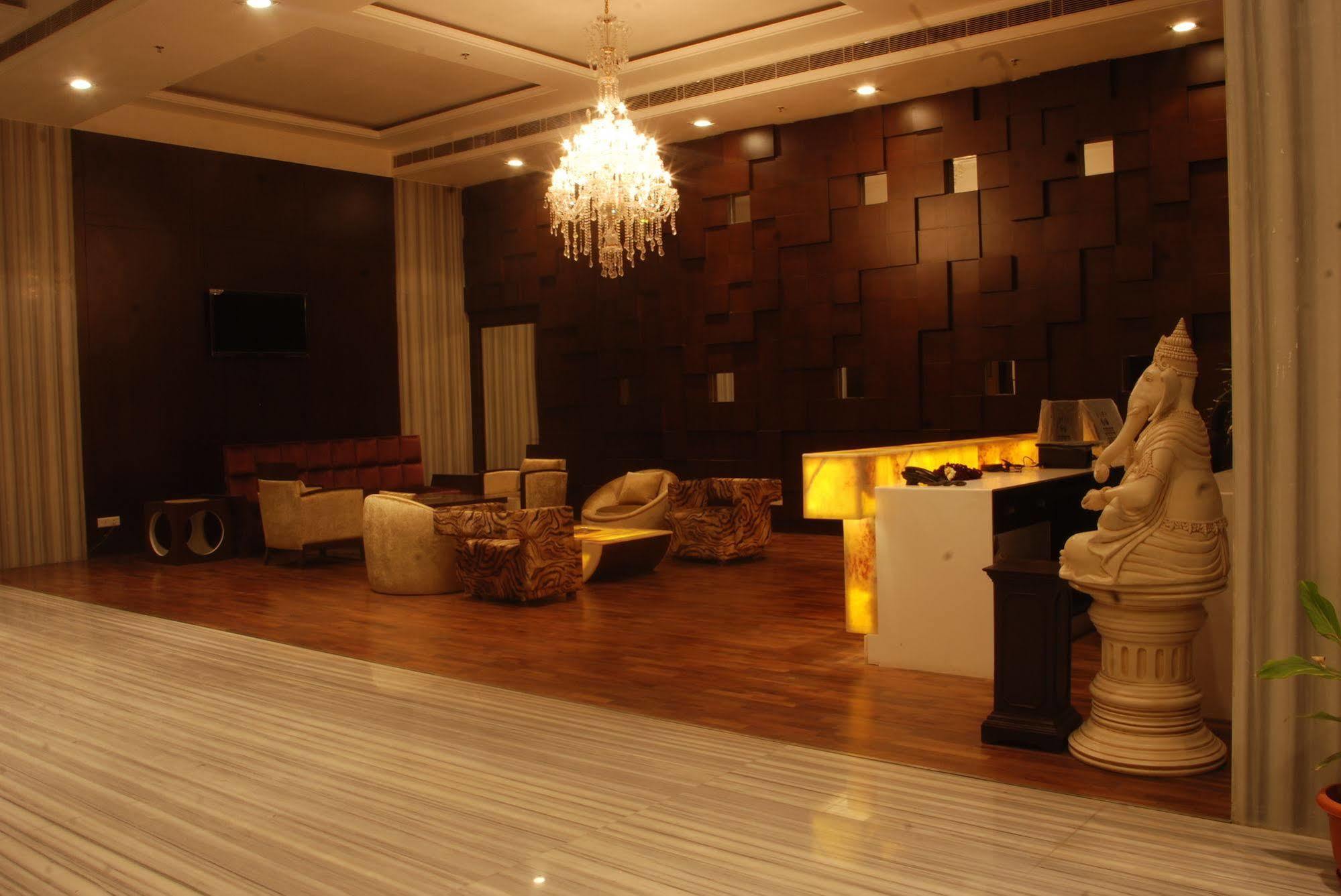 Hotel Pluto'S New Delhi Exterior photo